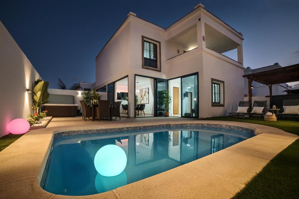 Villa Palmera Jacuzzi يايثا المظهر الخارجي الصورة