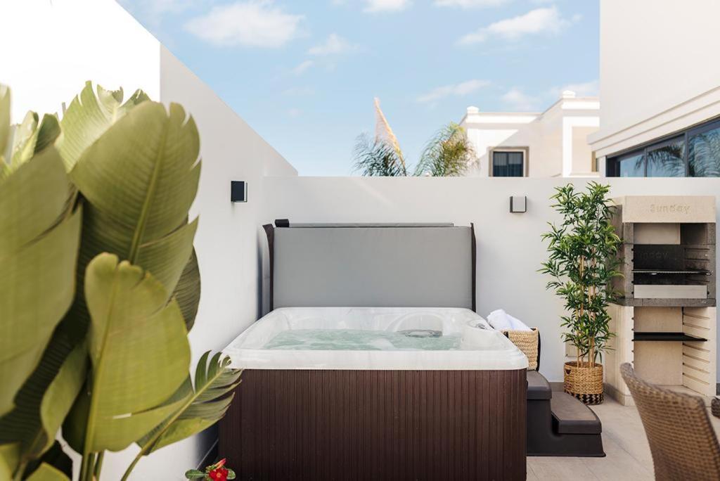 Villa Palmera Jacuzzi يايثا المظهر الخارجي الصورة